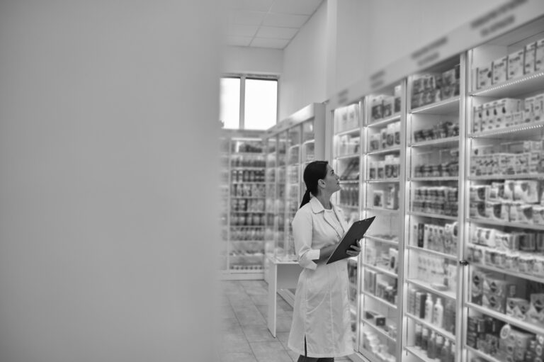 Distancia que debe respetar una oficina de farmacia según la normativa
